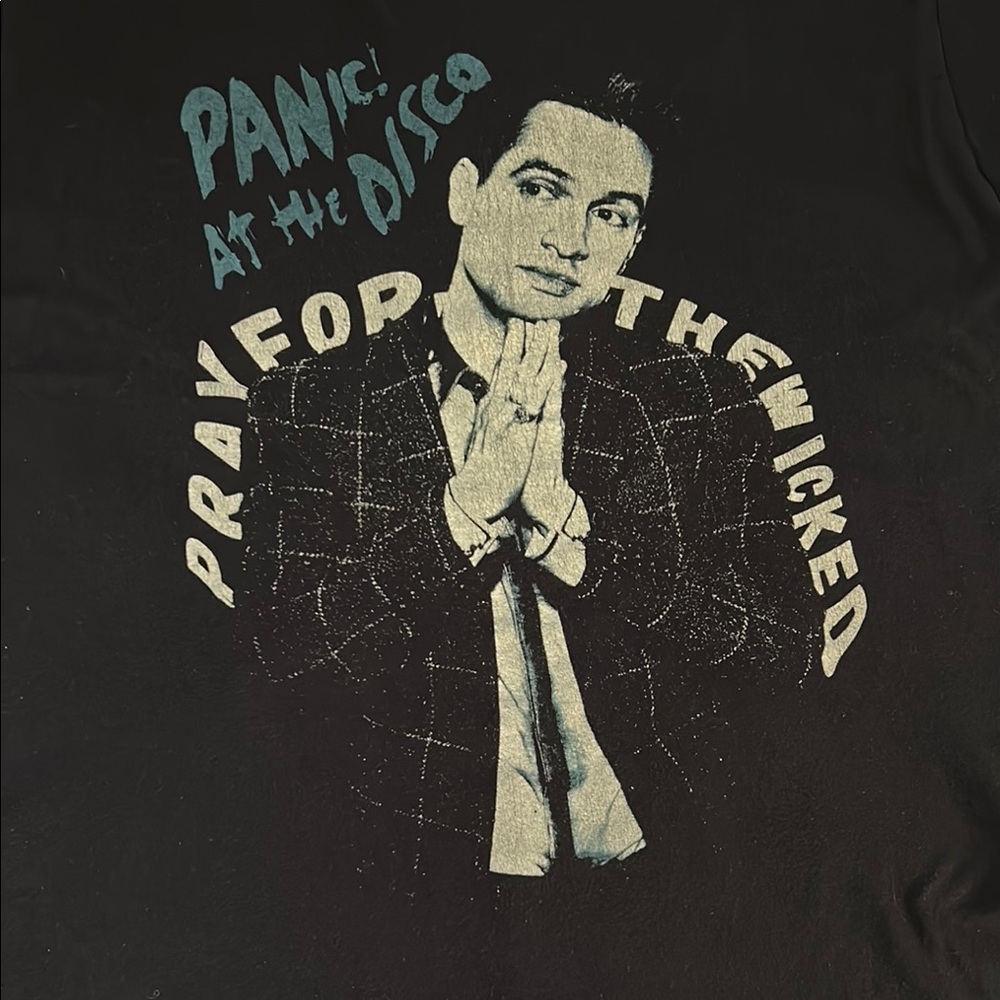 Panic at the Disco Pray for the Wicked Concert Tour Tee Shirt, Sinners Welcome